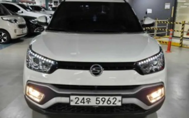티볼리에어 중고차 티볼리 에어 2WD 가솔린 1.6 IX 매물 사진 2 - 2018/05 31,272km